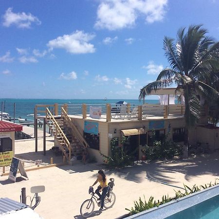 Popeye'S Beach Resort San Pedro  Eksteriør billede