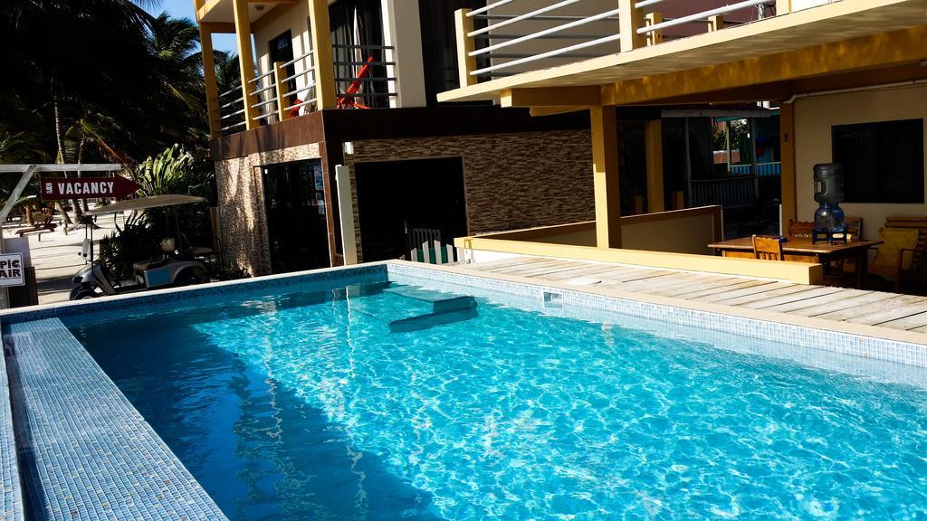 Popeye'S Beach Resort San Pedro  Eksteriør billede